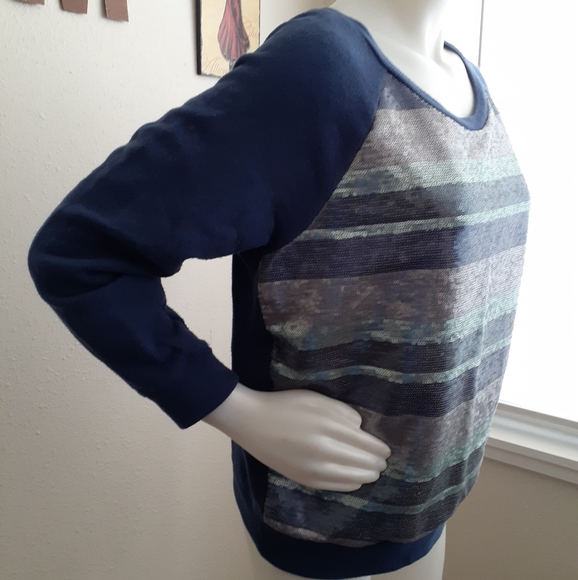 Victoria secret squins sweater size Large. - Picture 6 of 8